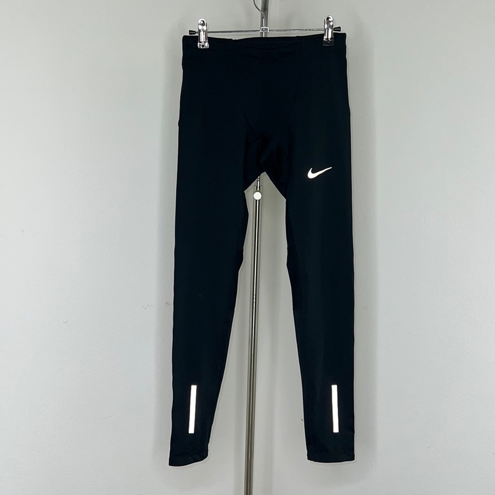 🔹 Nike Running Leggings